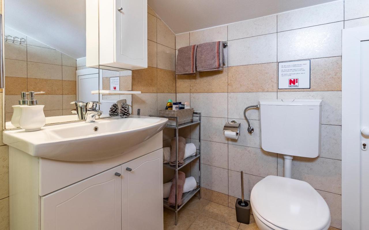 Sweet House With Free Parking Holiday home Pula
