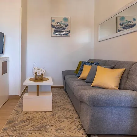 Villa Sweet House With Free Parking Pula Exterior foto